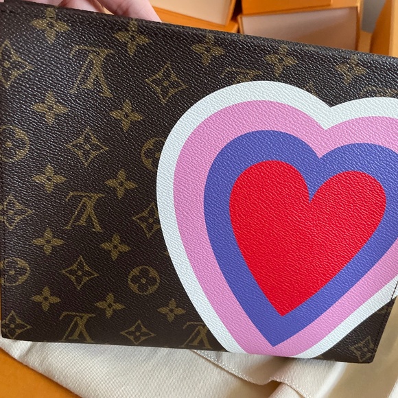 Louis Vuitton Toiletry Pouch 26 *Limited Edition* Game On collection **NEW** - Picture 1 of 5